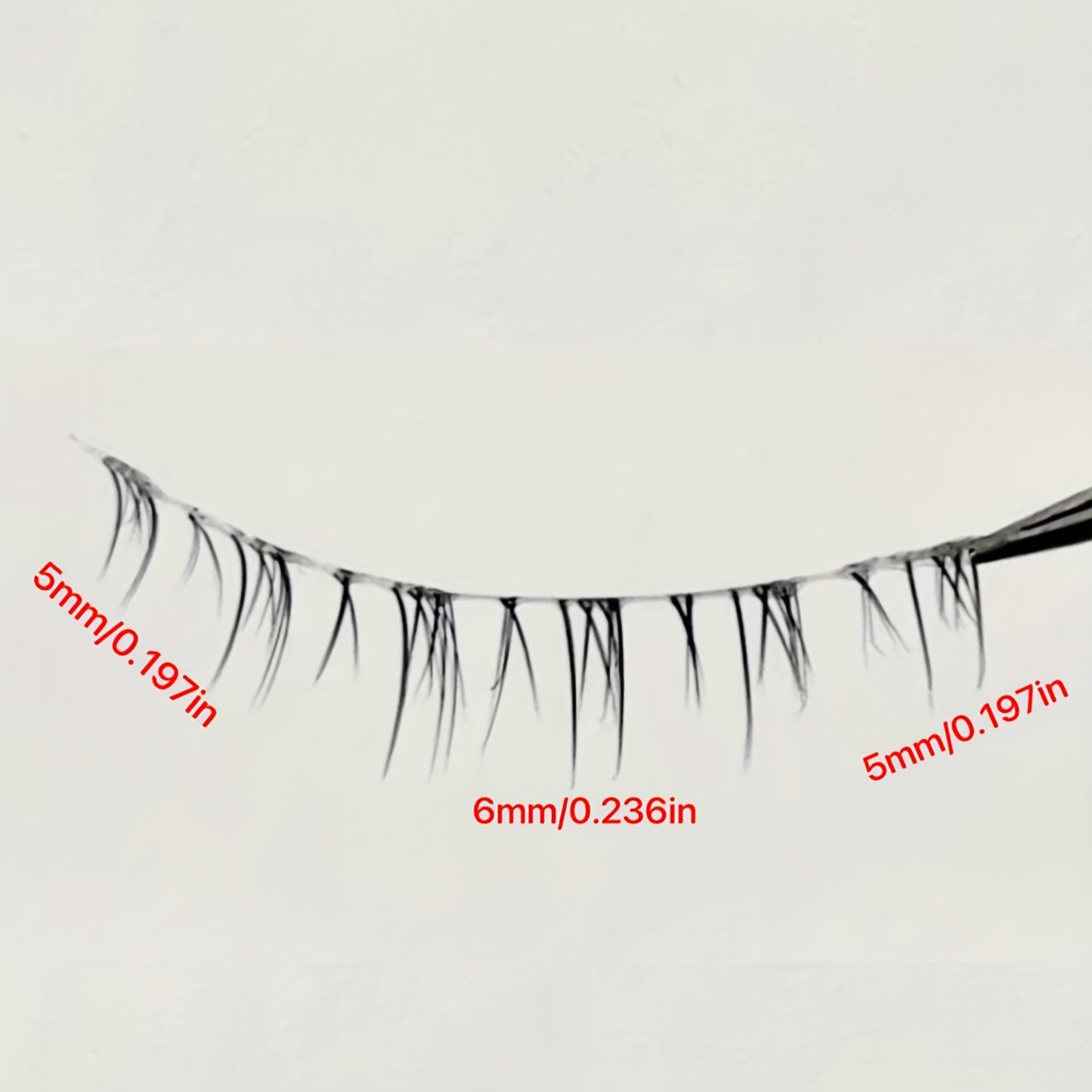 100pcs 5 pairs Soft and Natural Faux Mink Lashes, Short Transparent Root False Eyelashes for a Dramatic Eye Look.