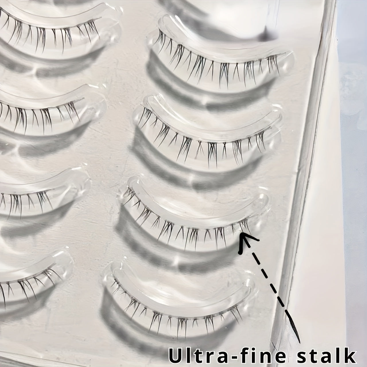 100pcs 5 pairs Soft and Natural Faux Mink Lashes, Short Transparent Root False Eyelashes for a Dramatic Eye Look.